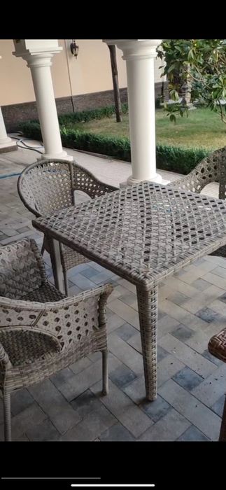 Stol va stul sotiladi