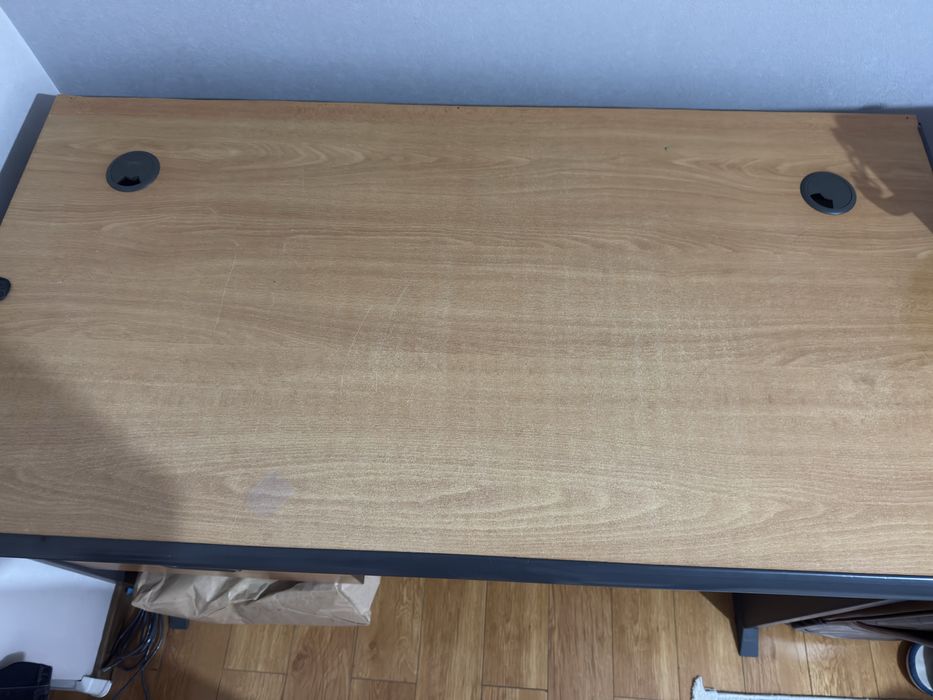 Срочно продам стол