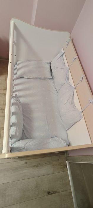 Детско легло/кошара с подарък обиколници, одеало и чаршафчета