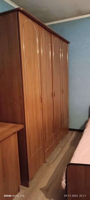 Спальный гарнитур