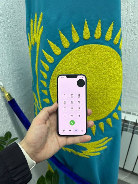 Айфон 13 продам.