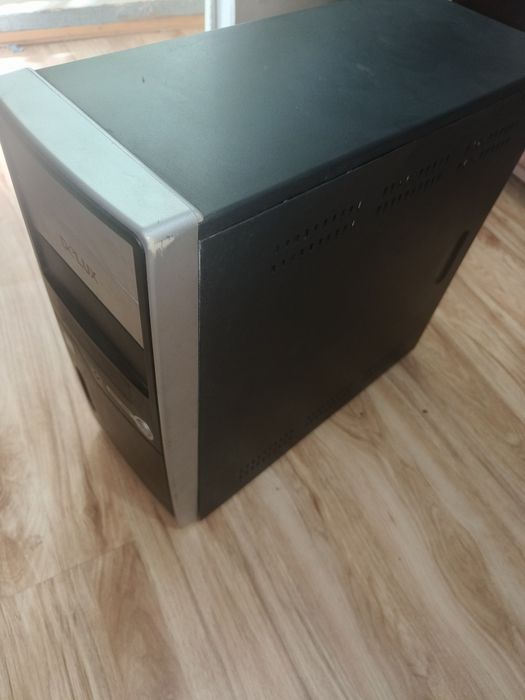 Vând carcasă PC Delux - ATX Mod Tower