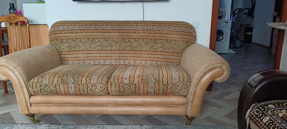 Продам диван в отличном состоянии