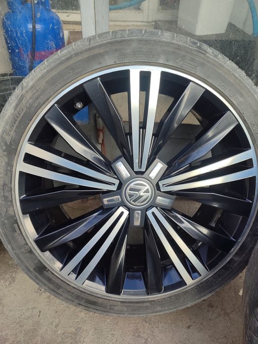 Продавам гуми с джанти