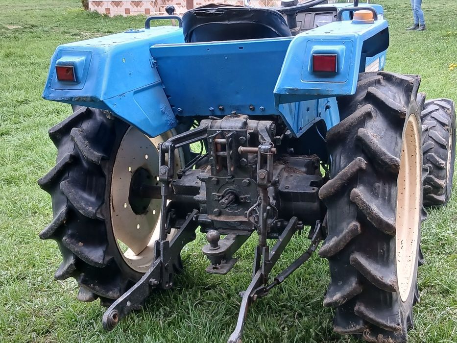 Tractor 4x4 Mitubishi