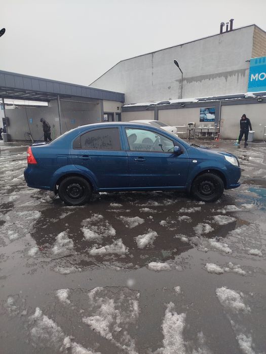 Продам свою машину нексия 3