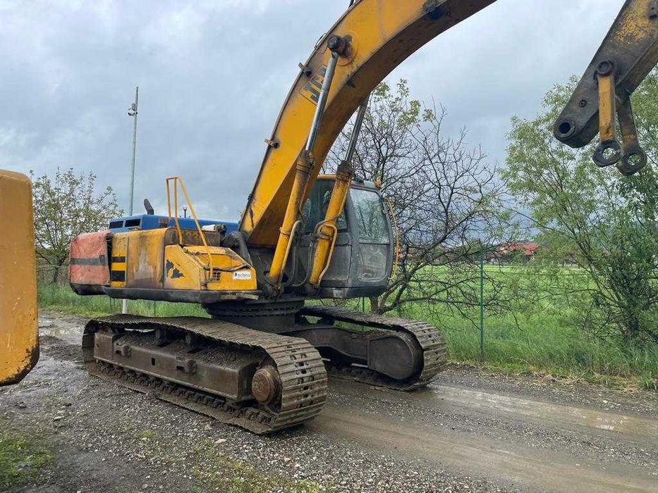 Dezmembrez excavator pe senile JCB 330-piese de schimb JCB
