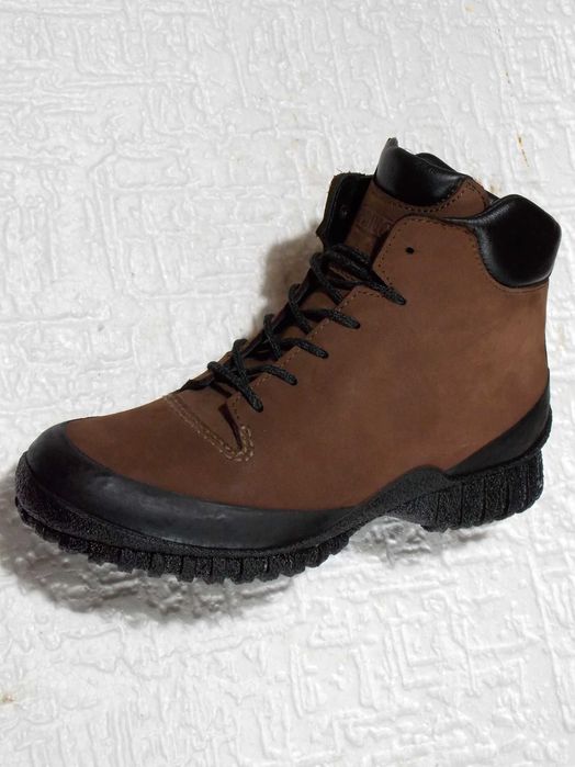 Ghete Tecnica nr.39,5 piele nubuc made in Italy,bocanci
