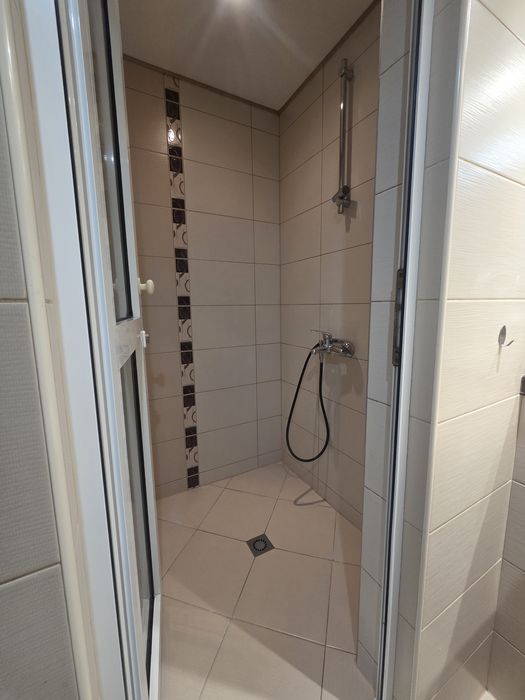 Дава се под наем Тристаен апартамент в Русе, Хъшове - 93 кв.м за 398.82 € - Снимка #13