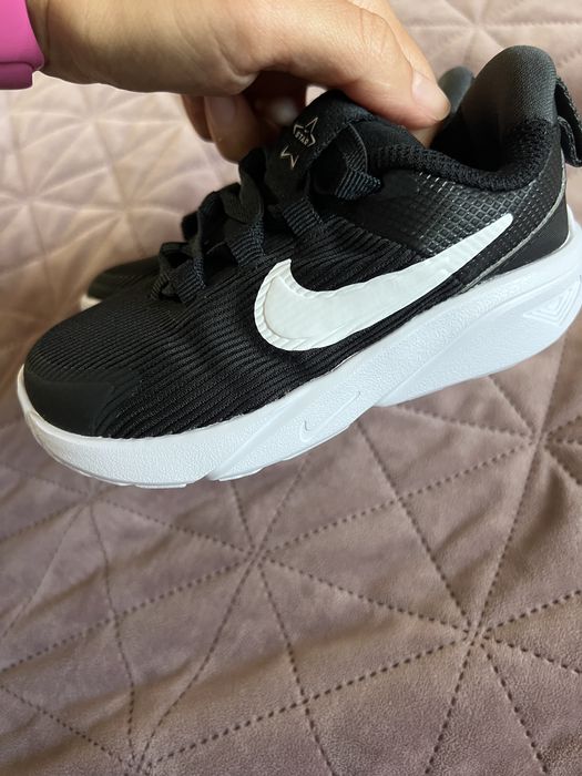 Нови детски маратонки  Nike 25ти номер