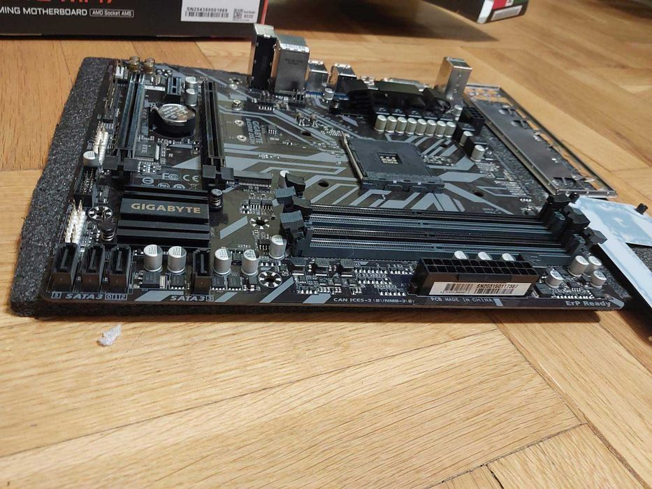 AMD Ryzen 9 3900X + Gigabyte B450M DS3H