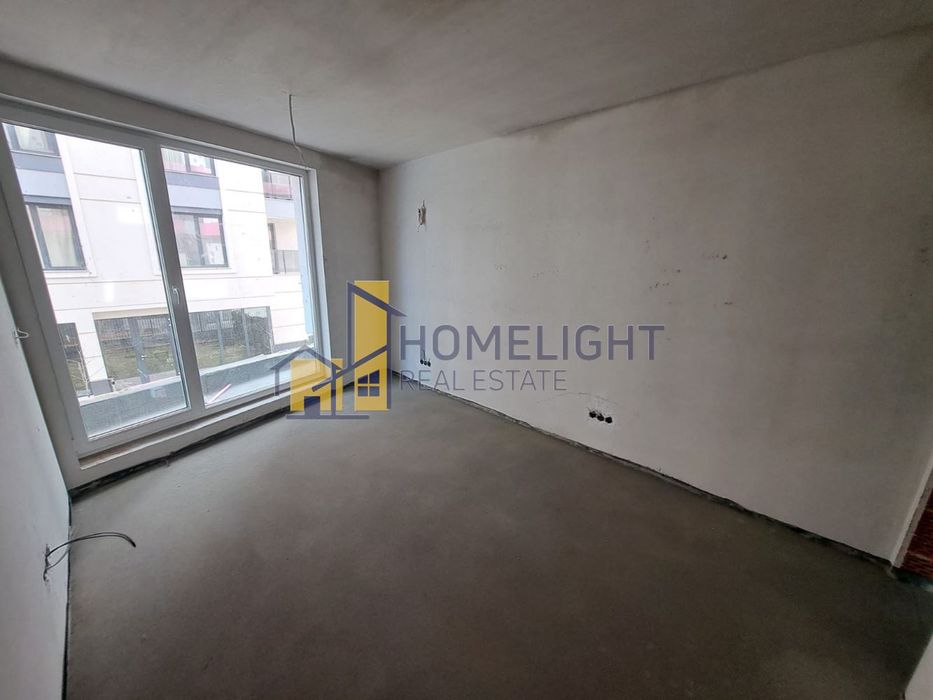 Тристаен апартамент в кв. Кръстова вада