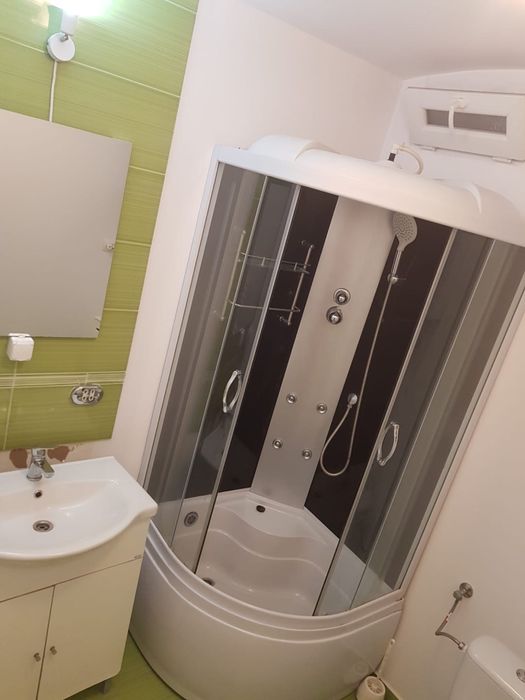 Inchiriez camera centrul Sibiului