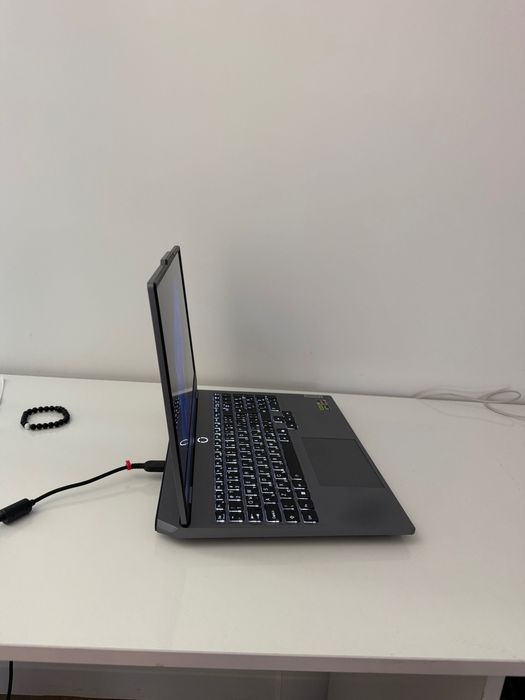 Геймърски лаптоп Lenovo Loq