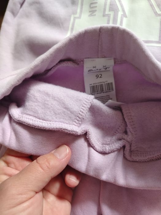 2 костюма новые на девочку