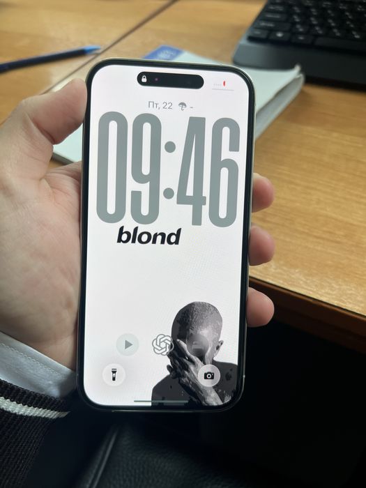 Продам айфон 14 про