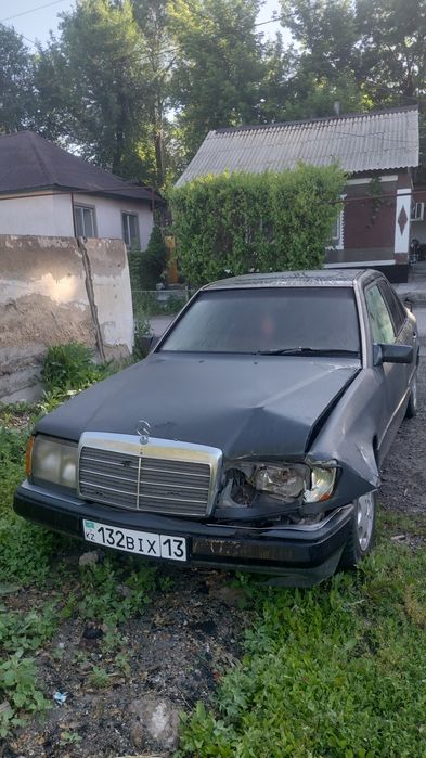 Мерседес 230 . 124 кузов