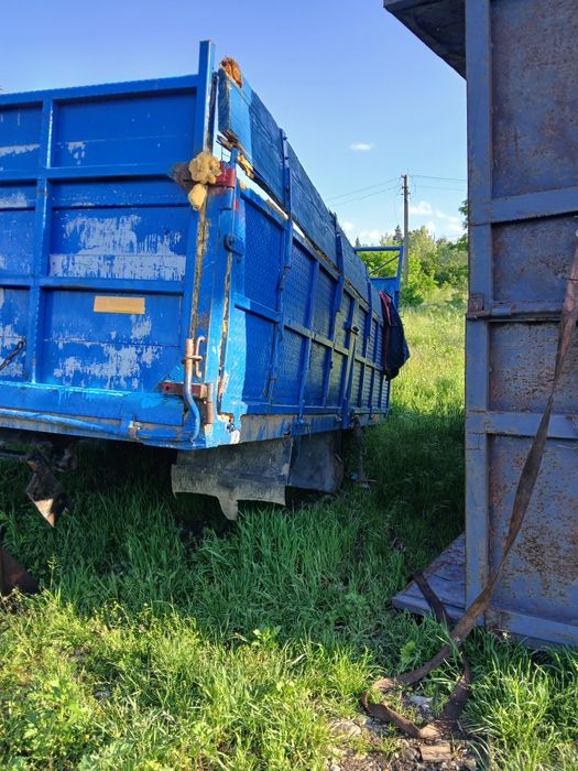 Vând. Benă basculabila zau SCHIMBdemontata de pe o Scania de 9t