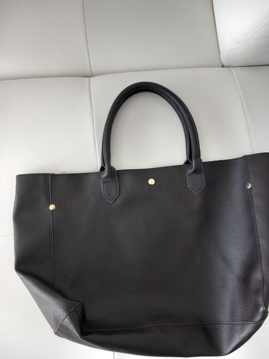 Vând poseta sport/fashion,  stare perfecta.,piele ecologica,import