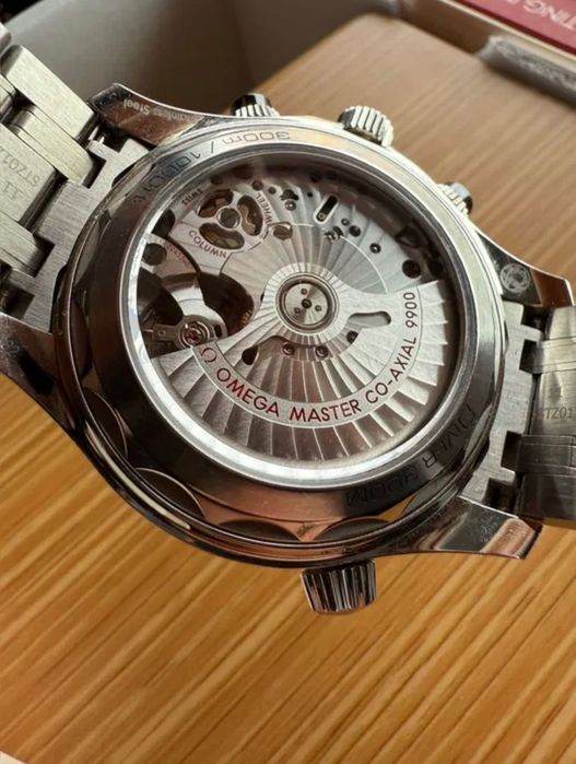 Omega Seamaster Diver 300m master co-axial bezel ceramic