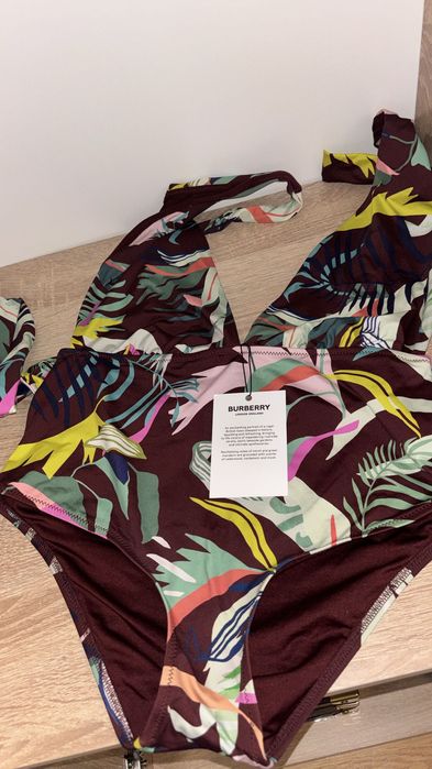 Costum de baie Burberry tropical fantasy nou