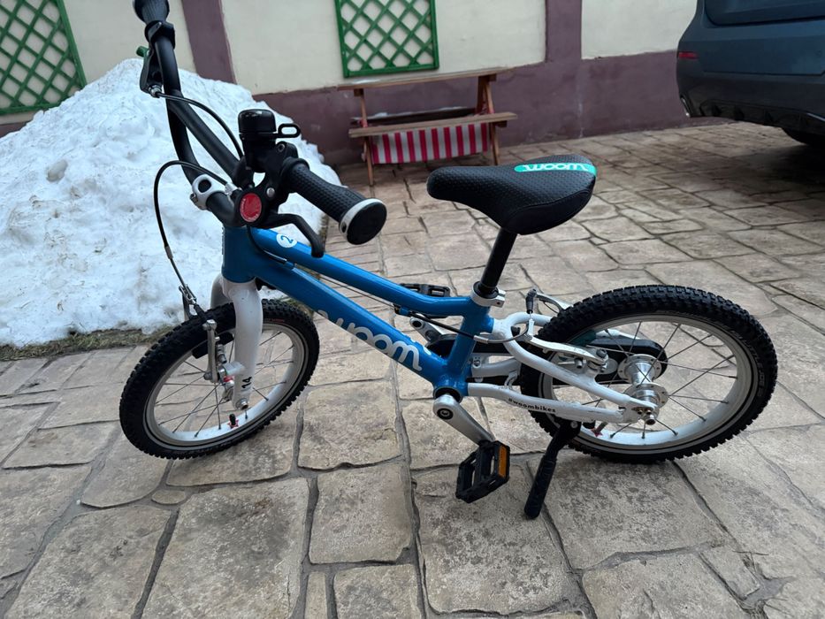 Woom 2 si casca woom S albastre