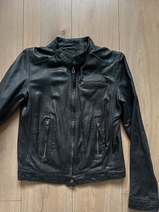 Кожено яке черно