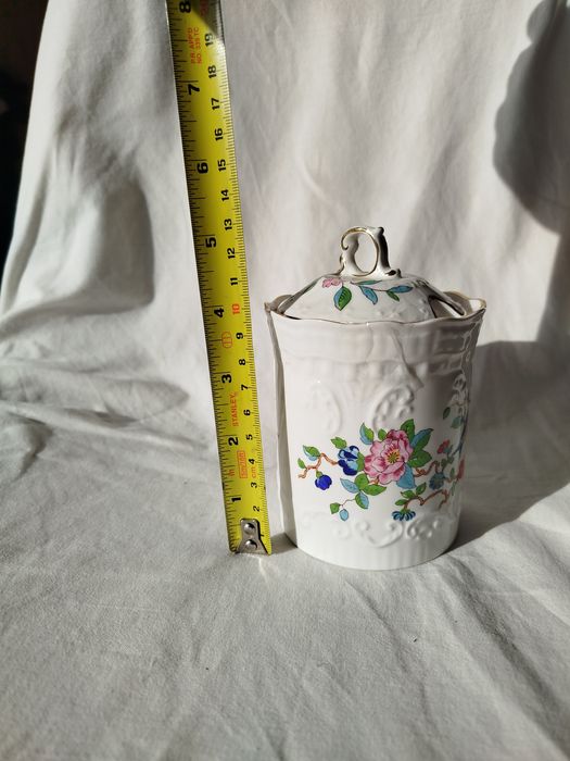 Порцеланови фигури