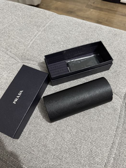 Etui ochelari prada