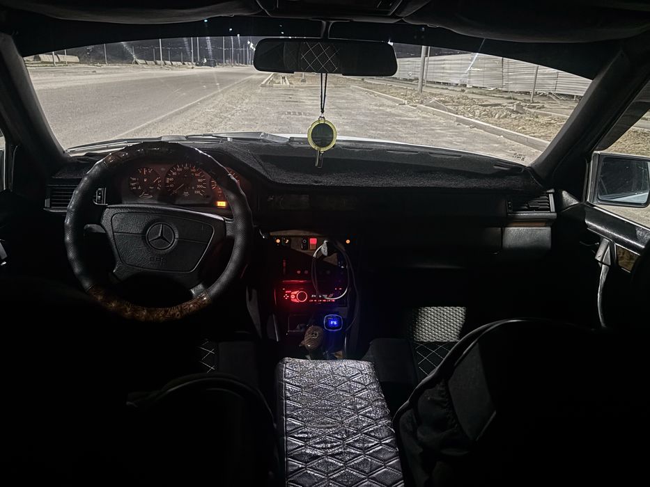 Прадам Мерседес 124