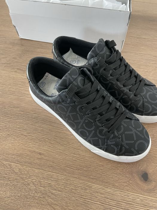 Adidasi dama Calvin Klein