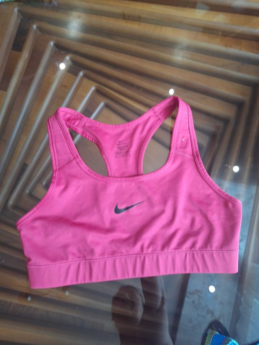 Продавам дрехи 3/4,4/6,122/128,140 нови или само махнат етикет