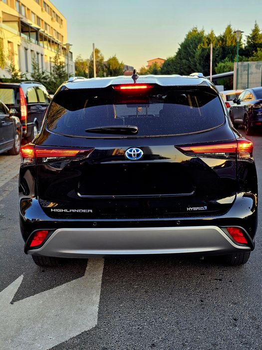 Toyota Highlander Luxury All Black