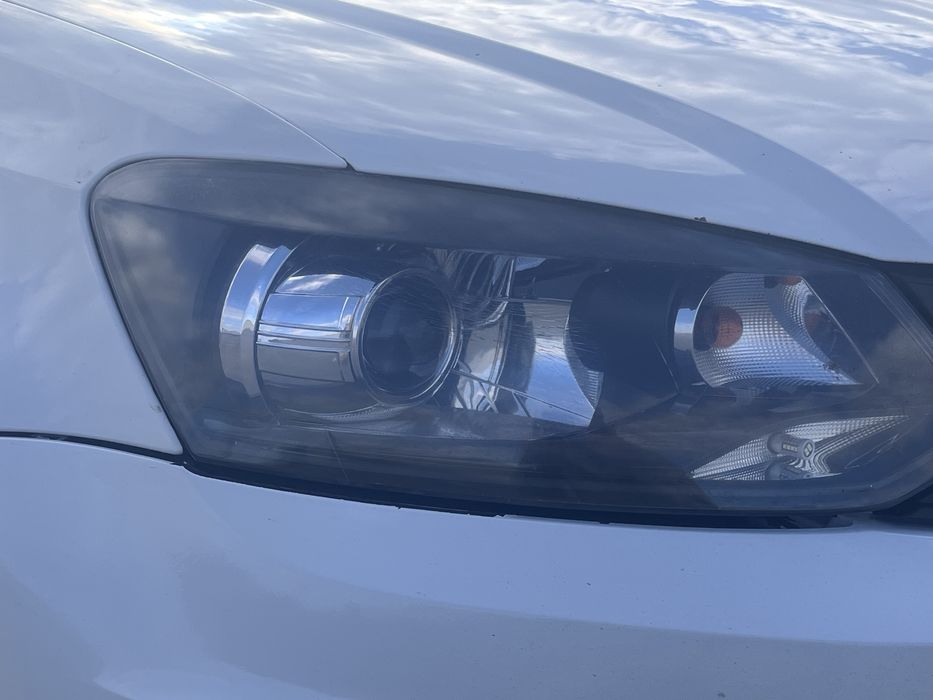 Фары би лед поло седан пара
