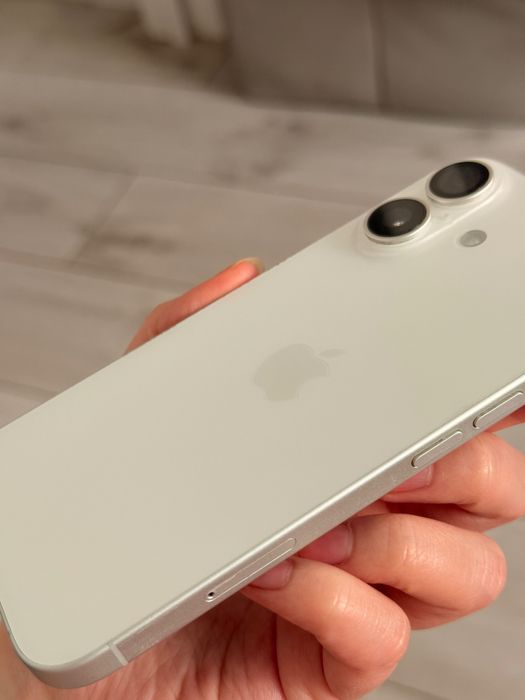 iphone 16 128gb белый в идеальном состоянии