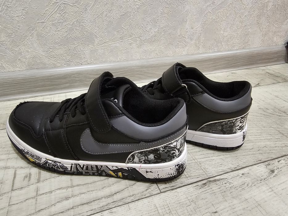 Продам кроссовки на мальчика