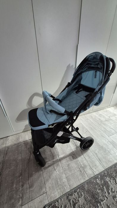 Продам детскую коляску