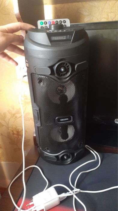 Продам манитор,клавиатуру,мышь и колонку