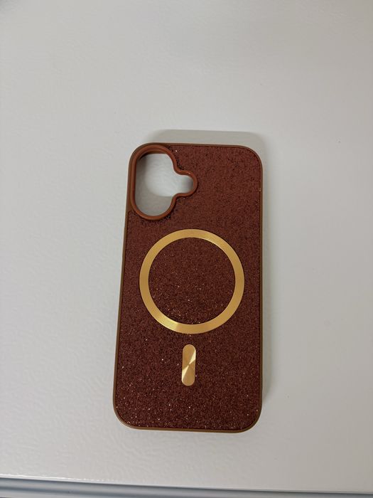 продаю чехлы iPhone 16