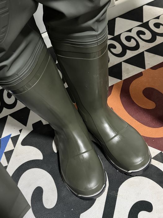 Продам влагозащитную спецодежду