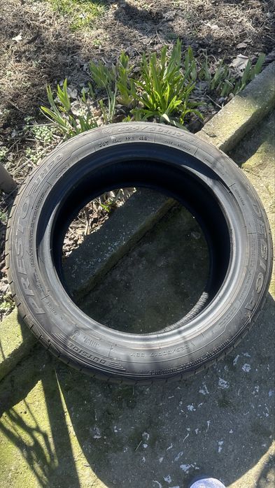Продавам гуми летни Дебица,225/50/17
