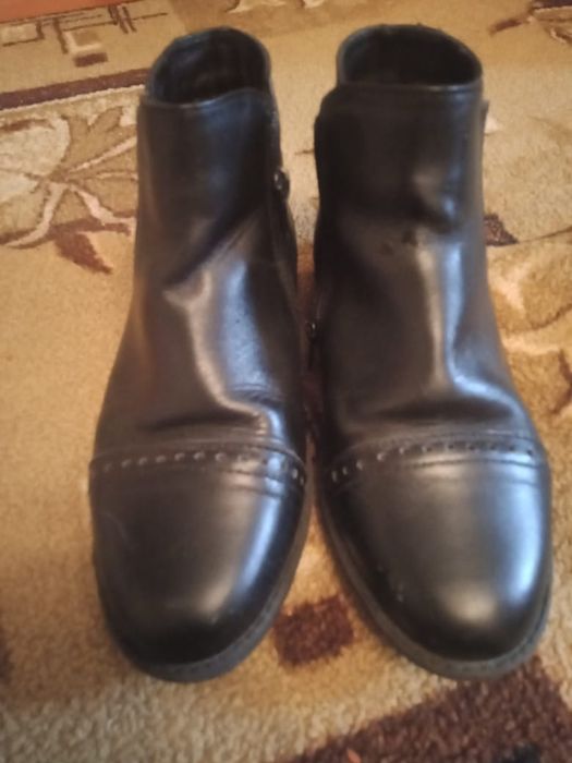 Продам ботинки детские