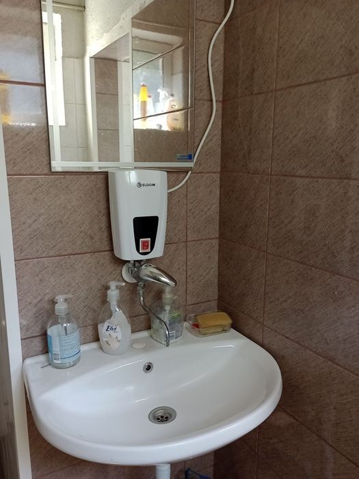 Дава се под наем Офис в Стара Загора, Център - 24 кв.м за 127.5 € - Снимка #3