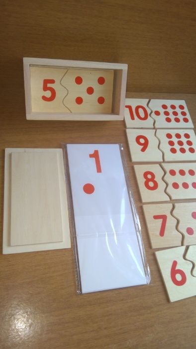 Математика пъзел Монтесори в кутия с плочки и карти за ранна възраст