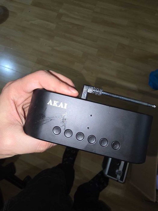 Радио часовник Akai ABTS-S2