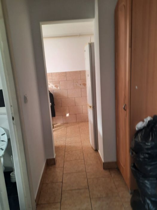 Inchiriez  ap frumoasa 12 E