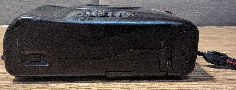 Продам плёночный фотоаппарат Izen DX