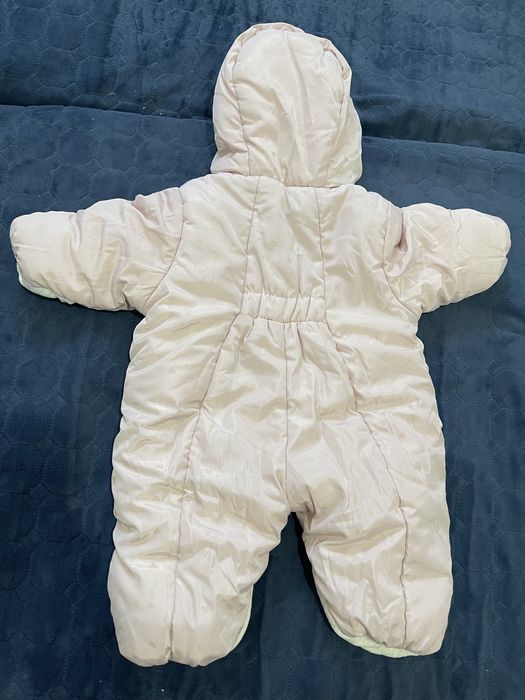 Продам комбинезон для новорожденных