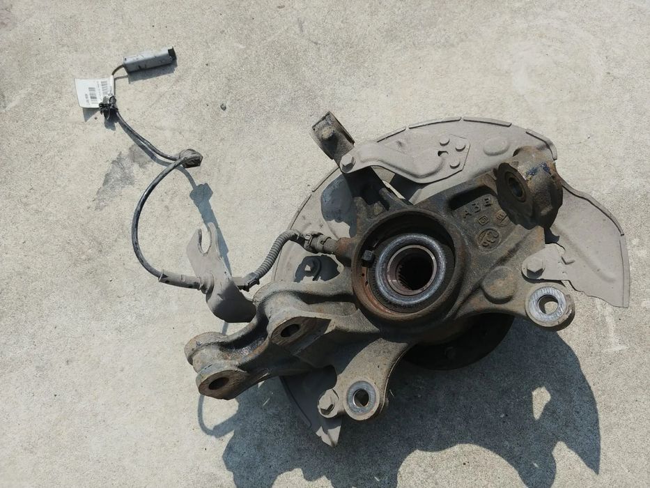 fuzeta dreapta fata 1.6b citroen c5 aircross  9825606280