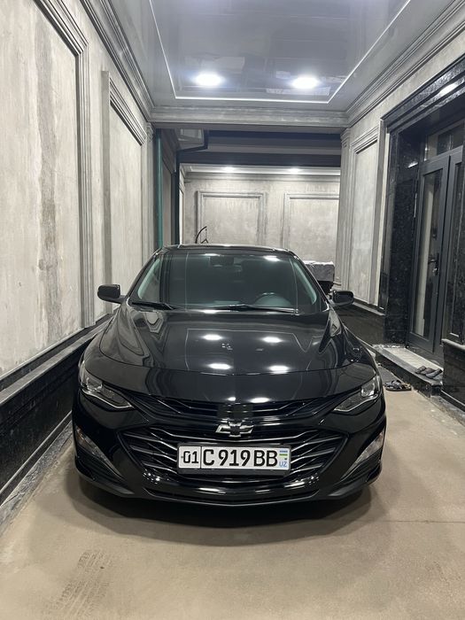 Malibu Xl srochna sotiladi